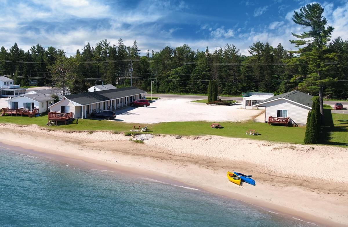 North Winds Motel Mackinaw City Exterior photo