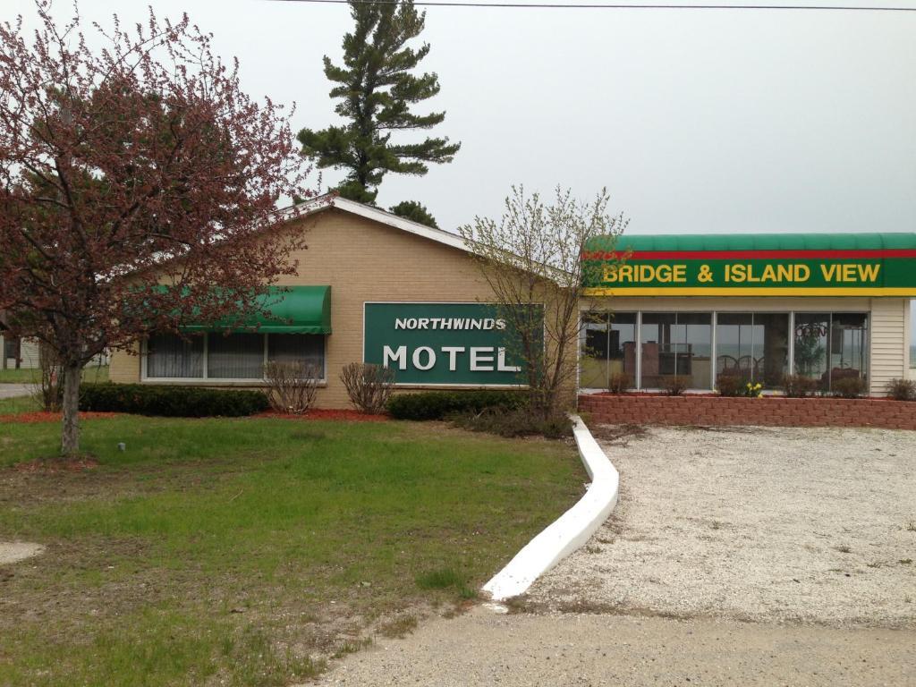 North Winds Motel Mackinaw City Exterior photo